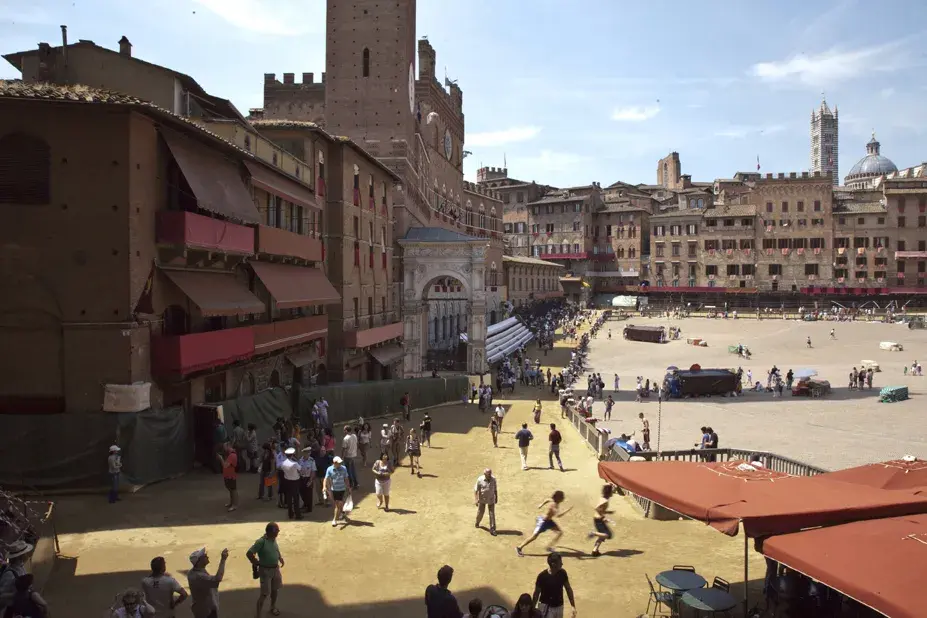 Piazza del Campo - Tufo